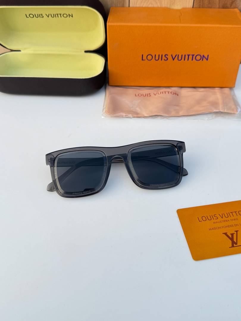Louis Vuitton_6001_grey_black