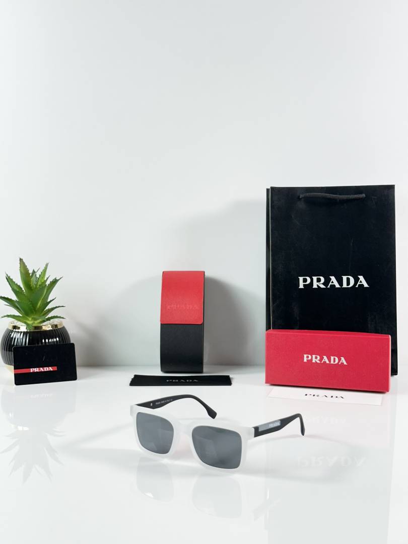 Prada 26 Ice Black