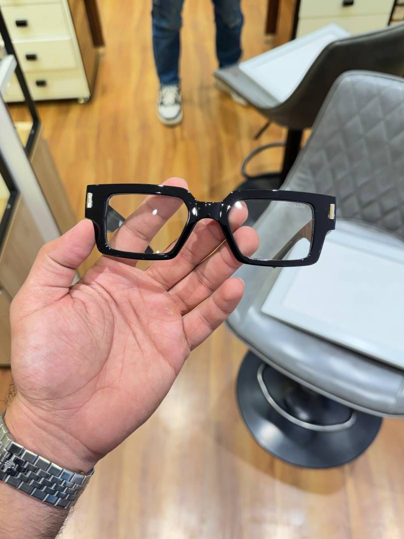 Balmain 6108 black plano