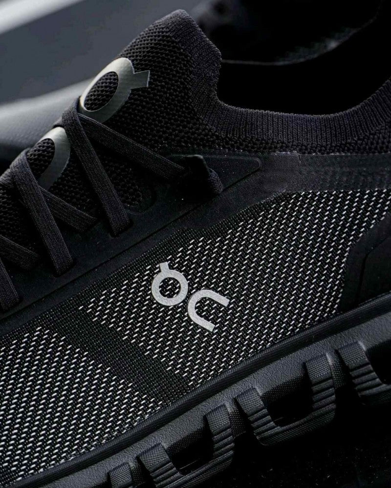 On Cloud 6 Versa Black Eclipse