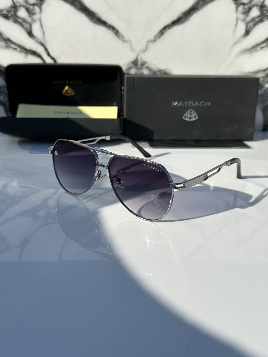 Maybach_72318_silver_black