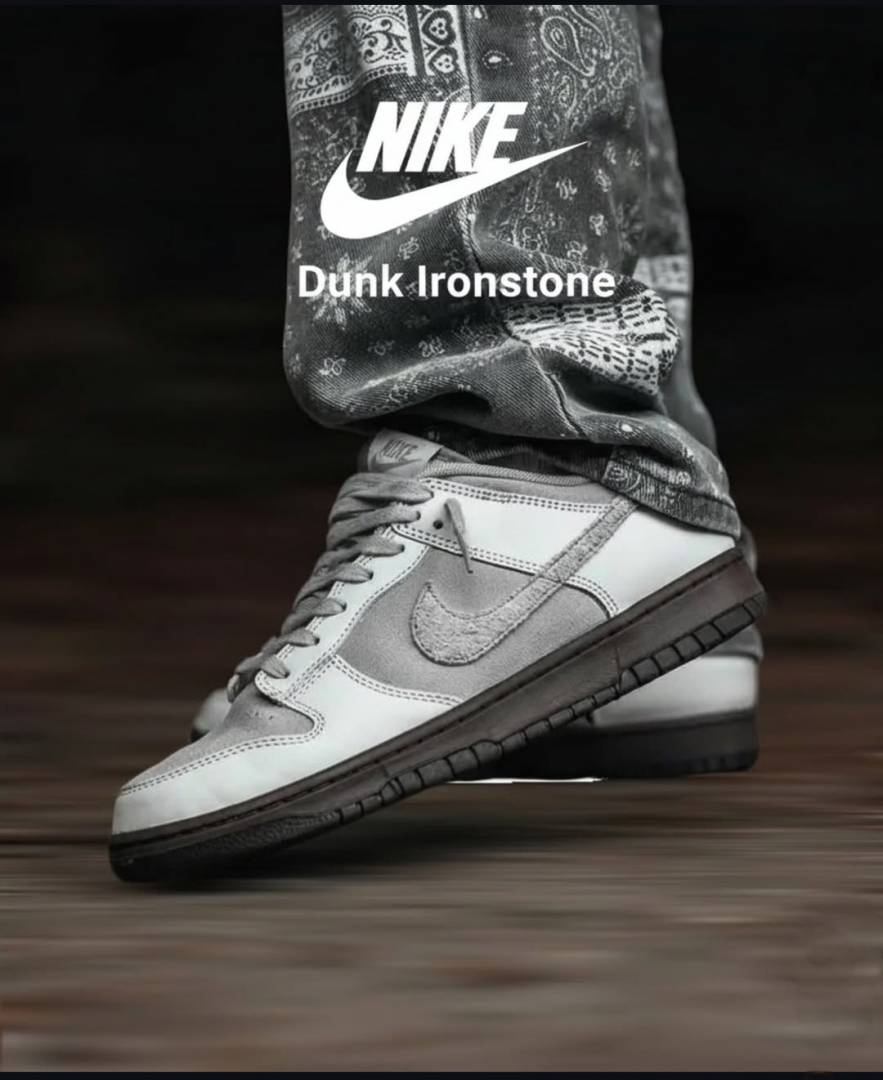 Nike SB DUNK LOW IRONSTONE