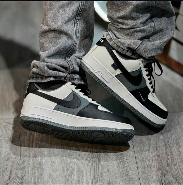 Nike AirForce 1 Low Oreo Coco 810