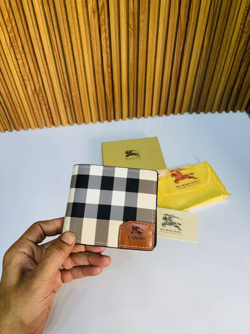 110 BURBERY PREMIUM QUALITY WALLET