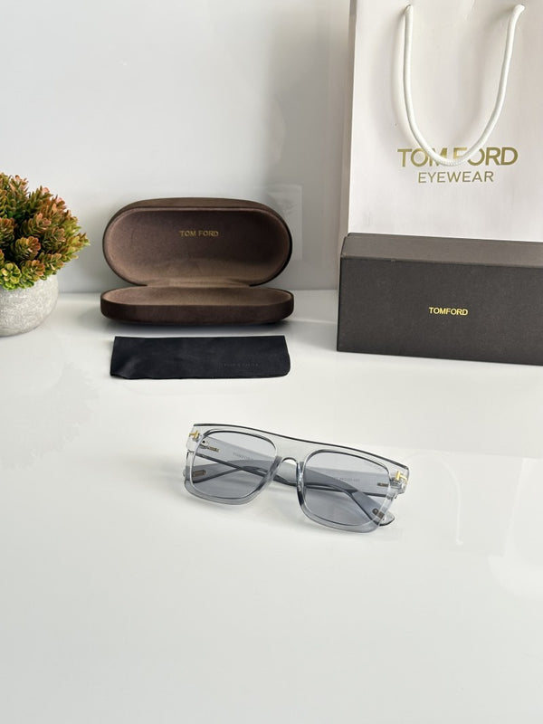 Tom forr 1922 Grey