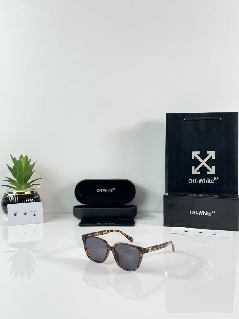 OFF_2135_Chita_Black