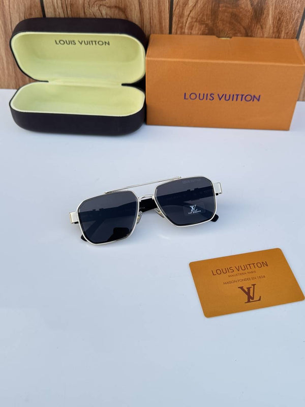 Louis vuittion 24022 gold black