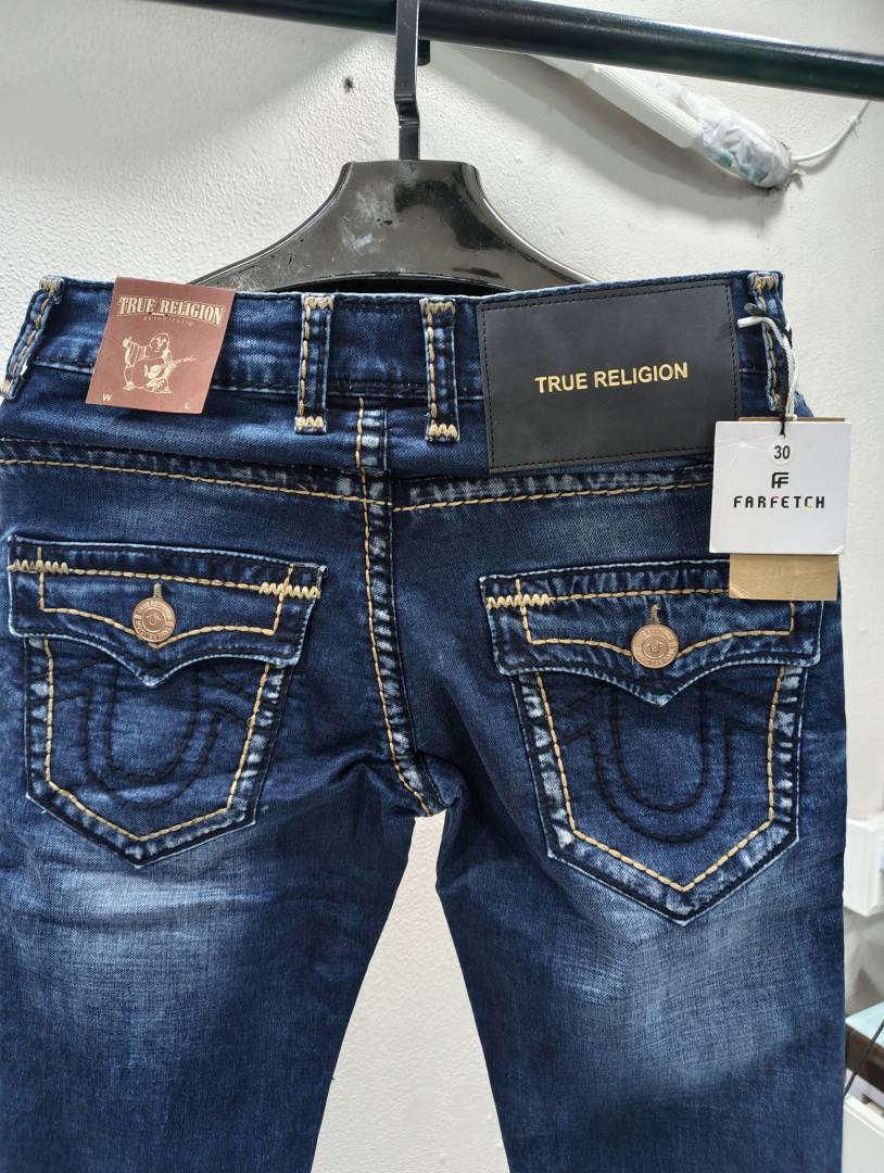 TRUE RELIGION IMPORTED STORE ARTICLE JEANS
