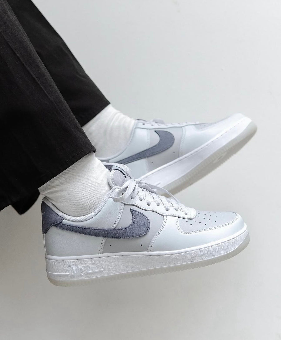Nike AIRFORCE 1 LOW LIGHT CARBON PURE PLATINUM
