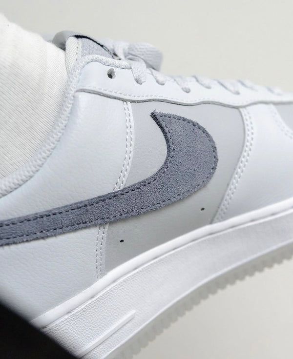 Nike AIRFORCE 1 LOW LIGHT CARBON PURE PLATINUM