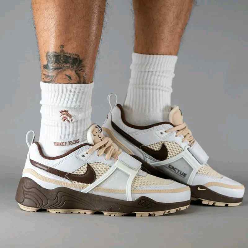 Nike Zoom Field Jaxx Travis Scott Light Chocolate