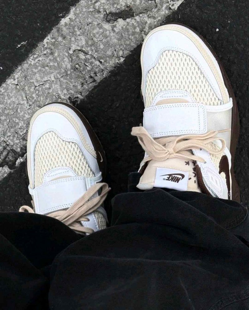 Nike Zoom Field Jaxx Travis Scott Light Chocolate