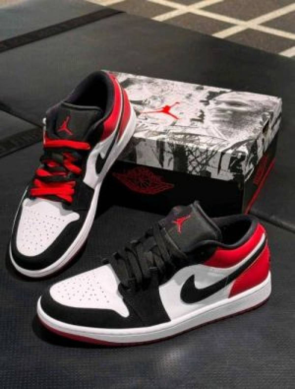 Jordan 1 Low Black Toe 2025 For men