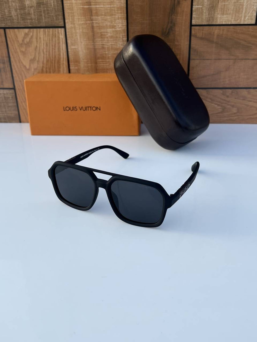 Louis Vuitton_2687_matt_black