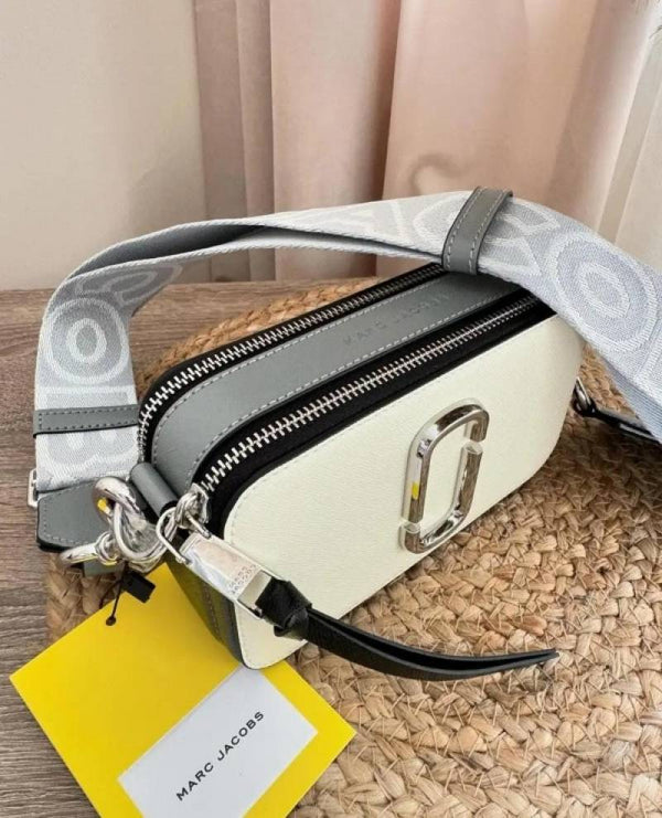 Marc Jacobs Snapshot Crossbody Bag With 2 Belts OG Box & Dust Bag (White Black - 835)