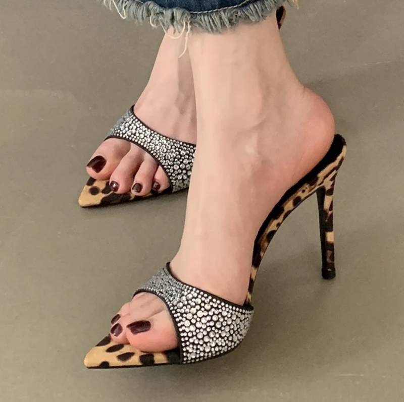 Gianvito Rossi Milano Heel Crystal Rhimestone Pointed Toe Heels For Women With Original Box
