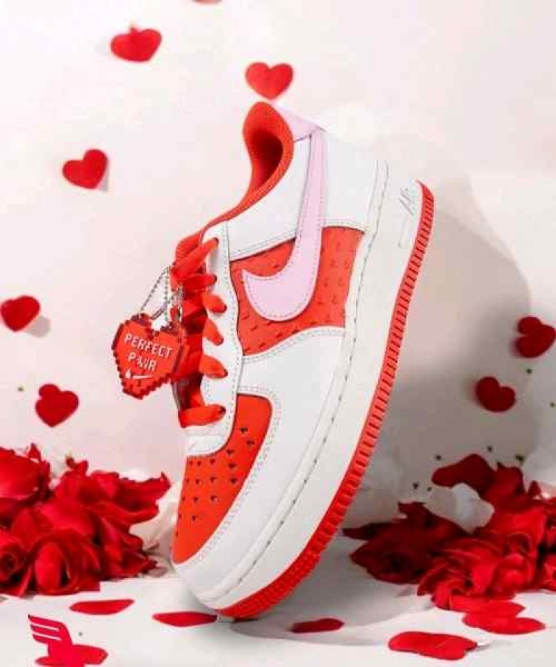 Nike AirForce 1 Low Women s Velentine Day 593