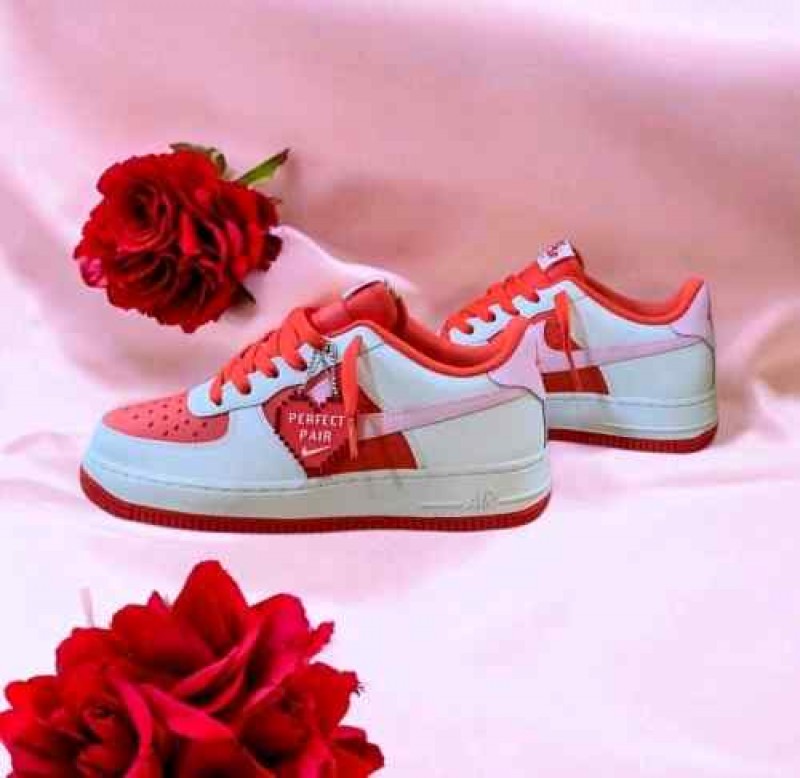Nike AirForce 1 Low Women s Velentine Day 593