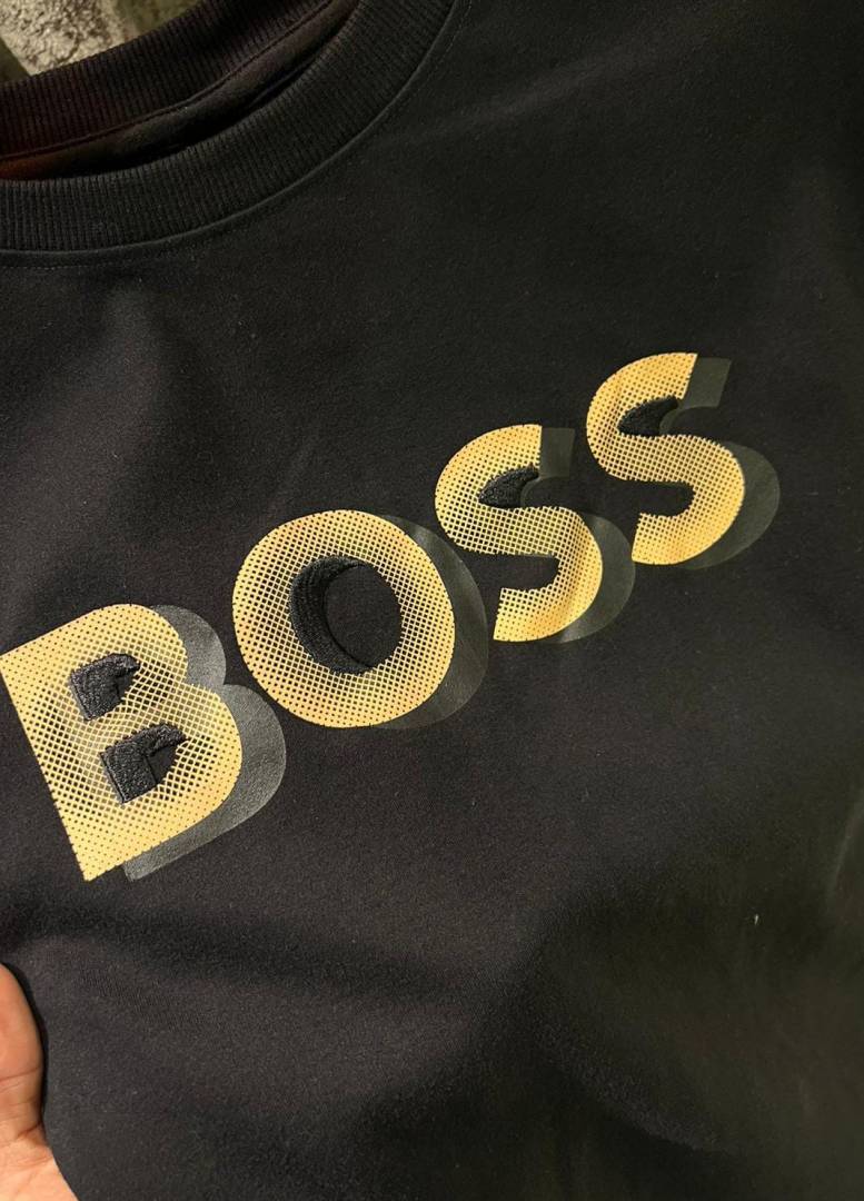 HUGO BOS IMPORTED STORE ARTICLE T-SHIRT