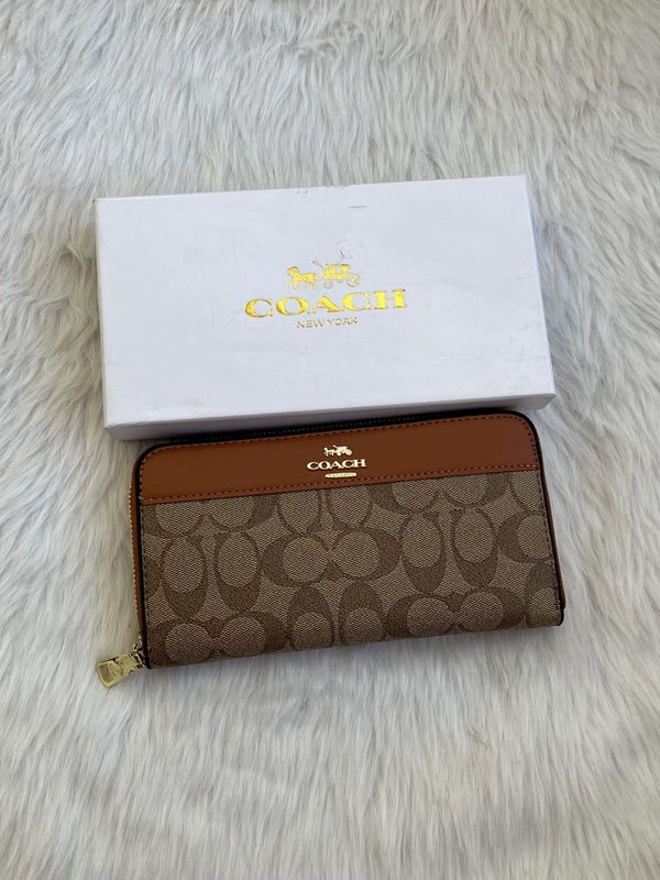 Coach_91_LonGahpricot_Zippy_Wallet_With_OriginalBox