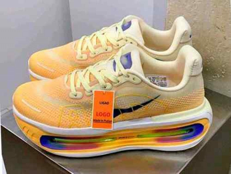 Nike Airmax Vomero Premium Athletic Multi Orange