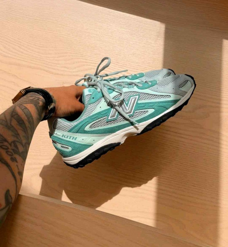 New balencee 204L KITH GREEN SILVER