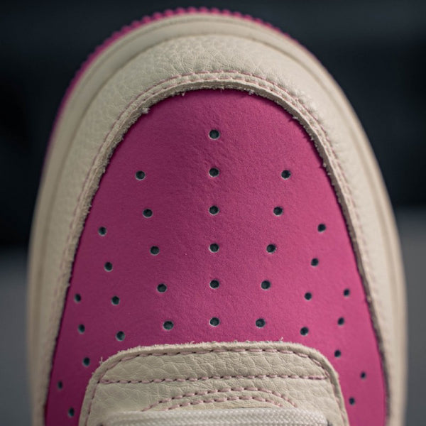 Nike Air force 1 07 Hello Kitty 1st leather