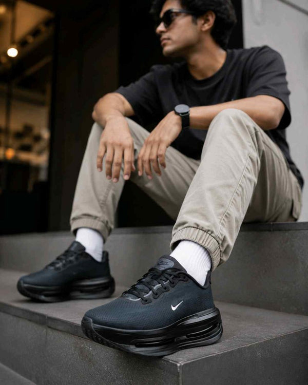 Nike Vomero Premium Black 2690