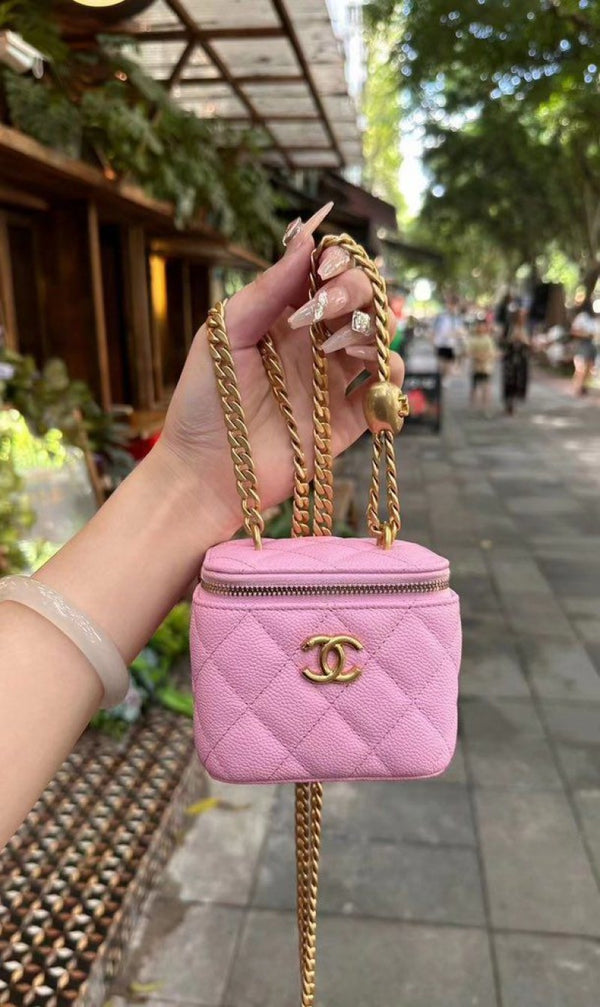 Chanel_Small_Vanity_Premium_Leather_Bag_With_Original_MagnetBox