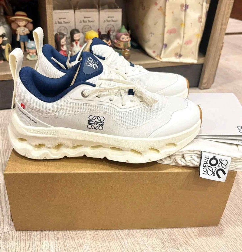 Loewe x On cloudtilt 2 0 White Navy