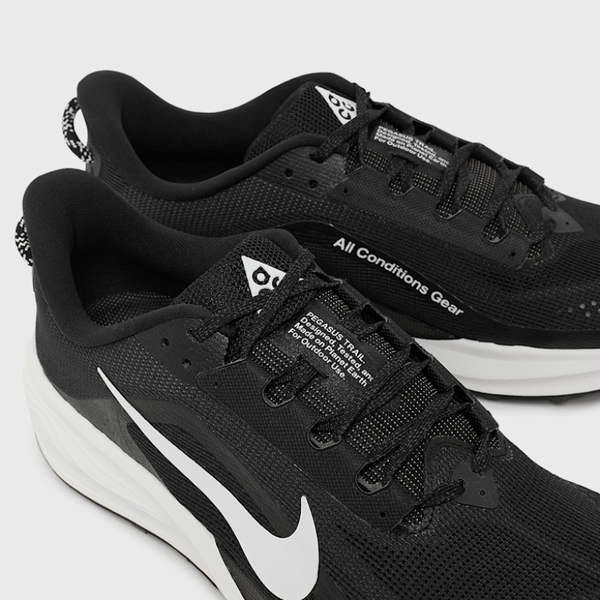 Nikk.eACG Pegasus Trail Running Black