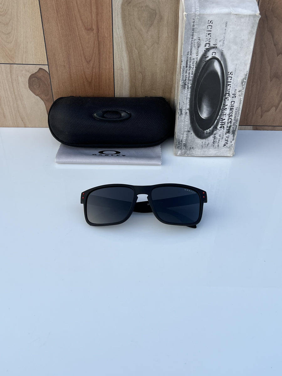Oakley_3338_black_red