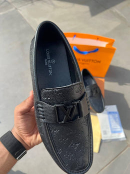 Louuis Vuiitton Leather Premium Loafer Navy