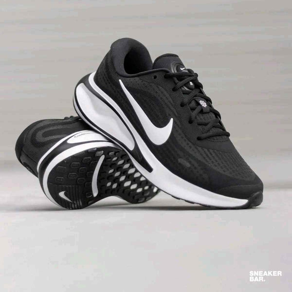 Nike Journey Run White Black