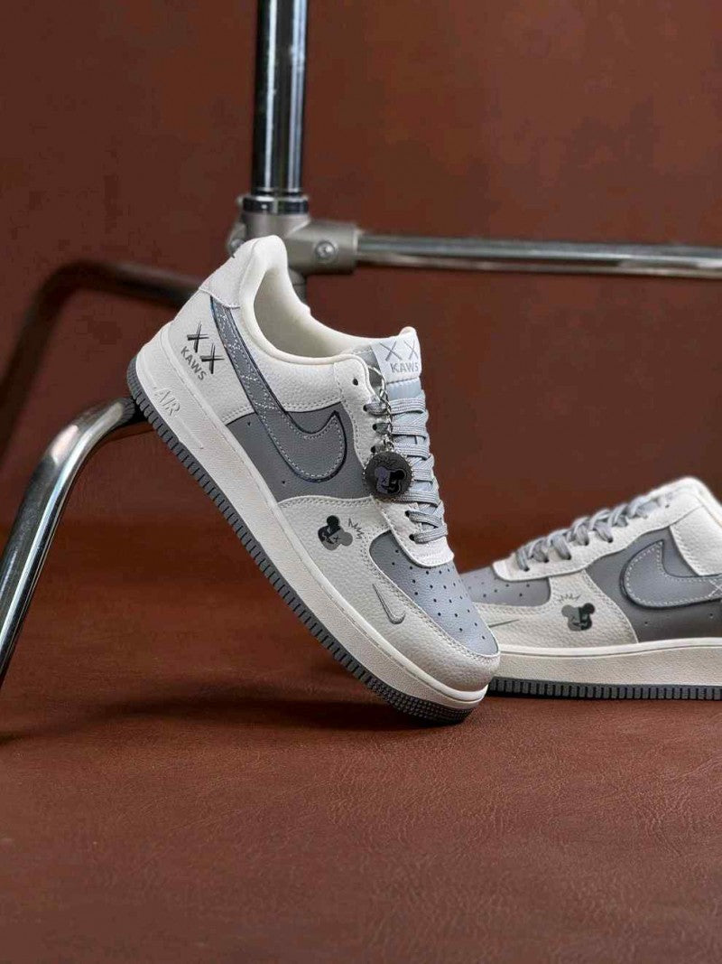 Nike AirForce 1 low x Kaws