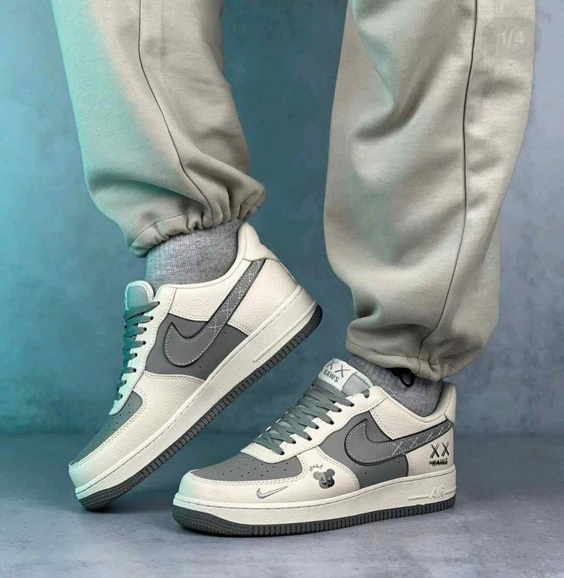 Nike AirForce 1 low x Kaws