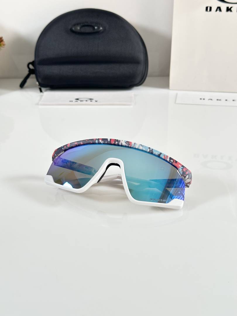 Okley 9280 White Aqua