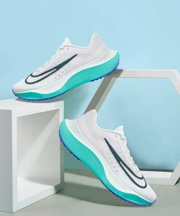 Nike Zoom Fly 5 Barely sky blue