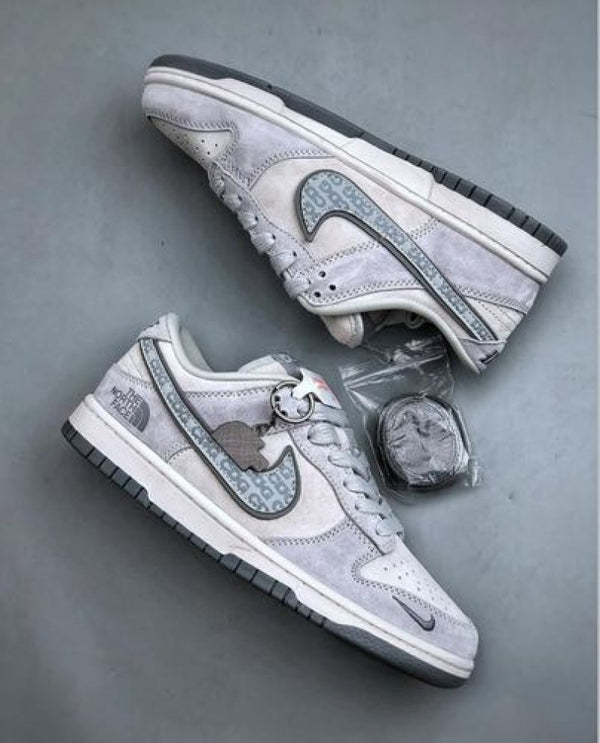 Nike sb dunk low x the north fase