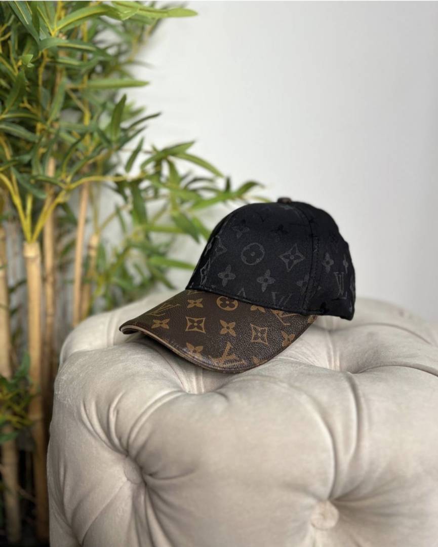Louis Vuitton_Get_Ready_Cap_Black_Premium_Unisex_Cap_With_Safety_Box