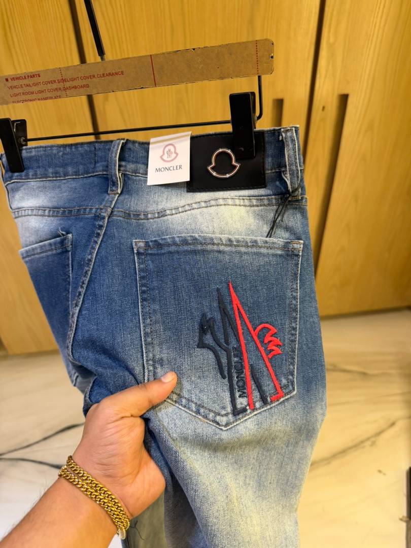 Moncler IMPORTED STORE ARTICLE JEANS