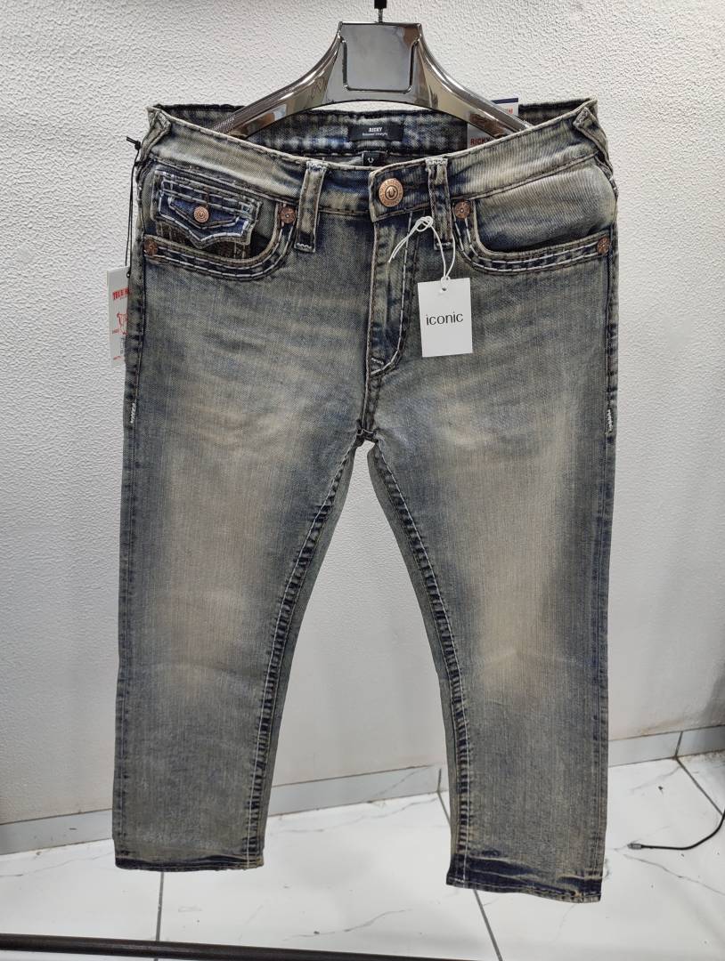 TRUE RELIGION IMPORTED STORE ARTICLE JEANS