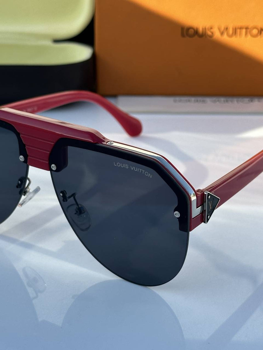 Louis Vuitton_98143_red_black
