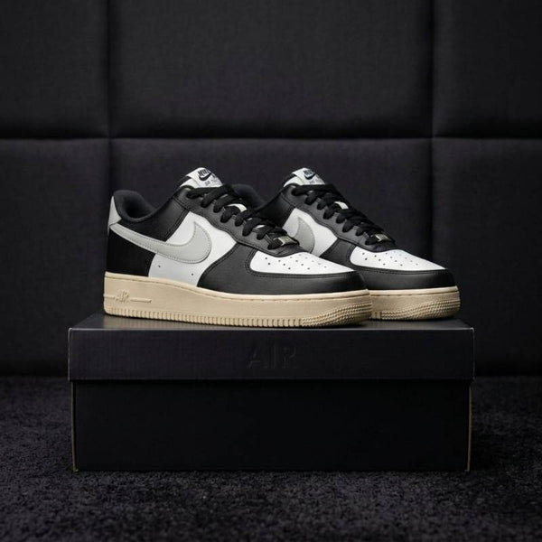 Nike AIRFORCE 1 LOW WHITE LIGHT SILVER COCONUT MILK BLACK