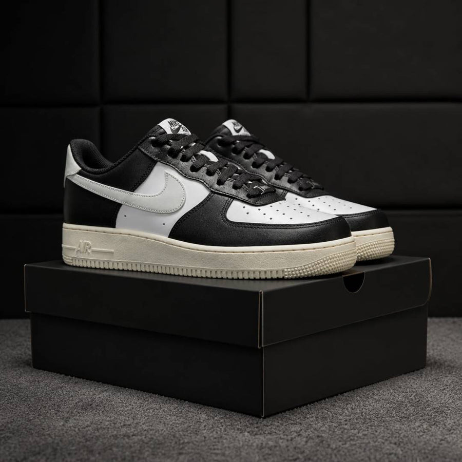 Nike AIRFORCE 1 LOW WHITE LIGHT SILVER COCONUT MILK BLACK