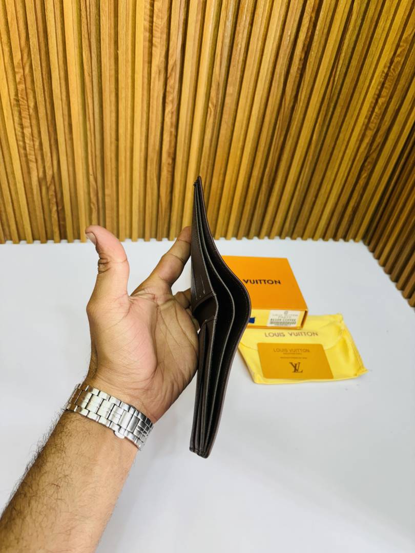 127 LV LOIUS VUTTON PREMIUM QUALITY WALLET