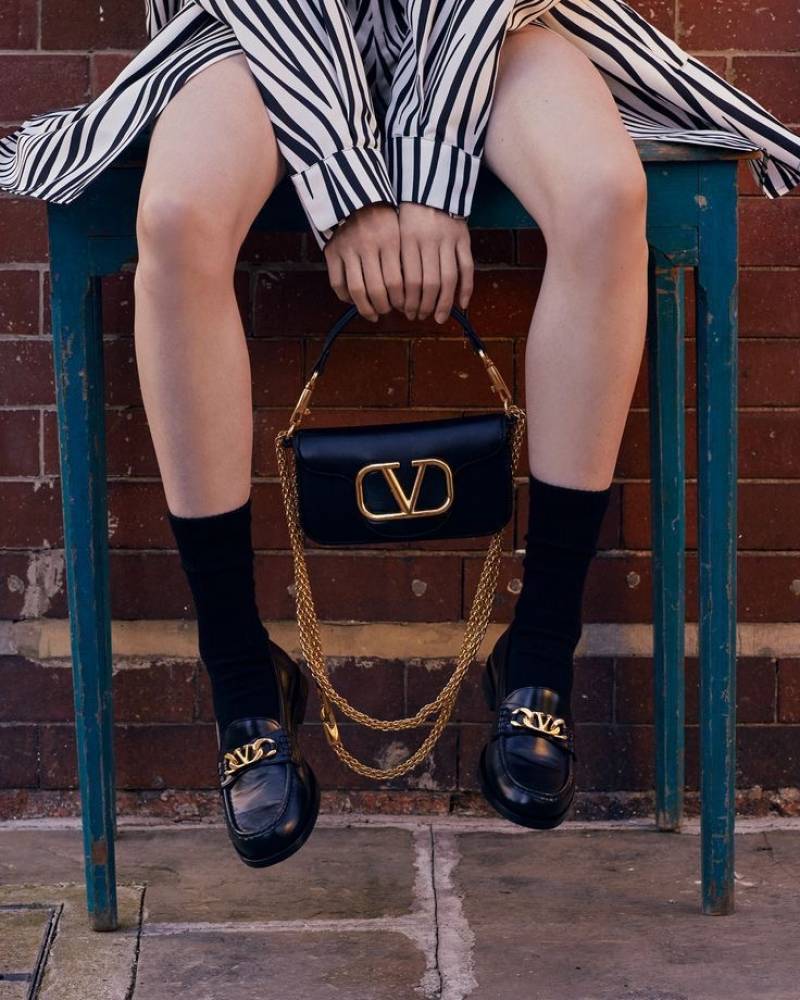 Valentynoo VLogo Black Small ShoulderBag With OriginalBox DustCover