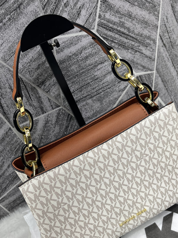 Michael Kors_Signature_Logo_Handbag_With_DustCover
