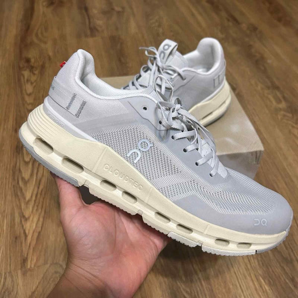 On Running CloudNova Form 2 TT Wolf Cream 996