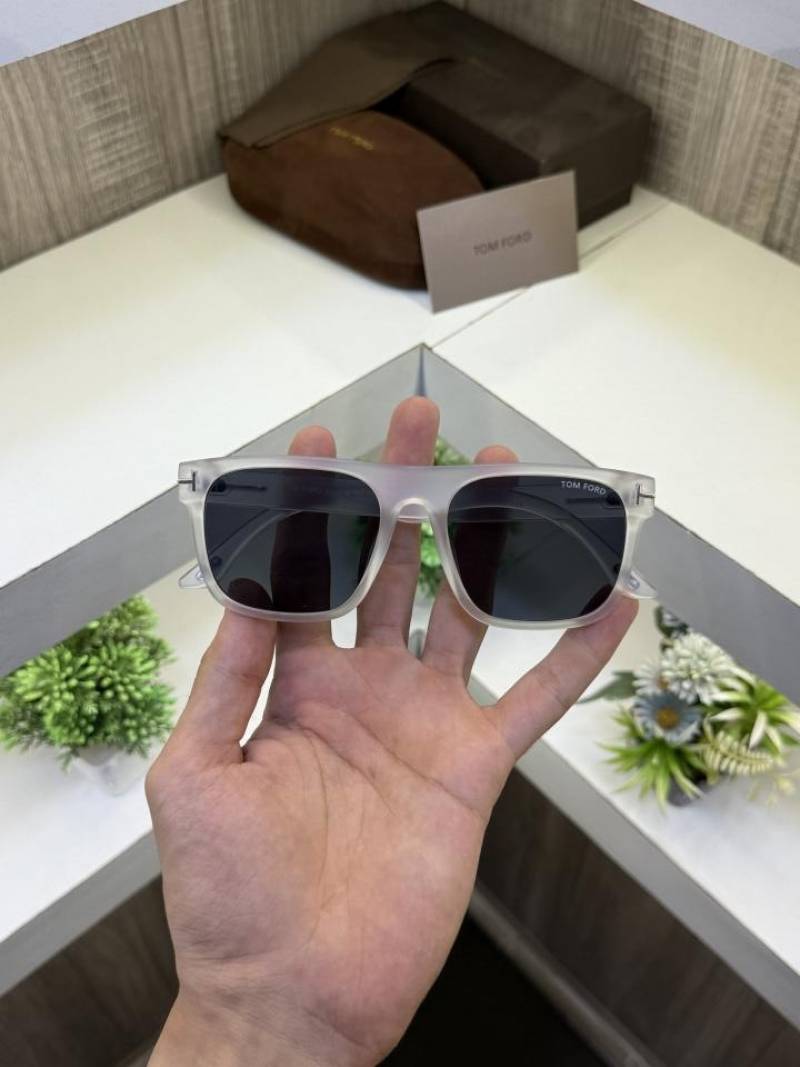 Tom forr 0231 White Black